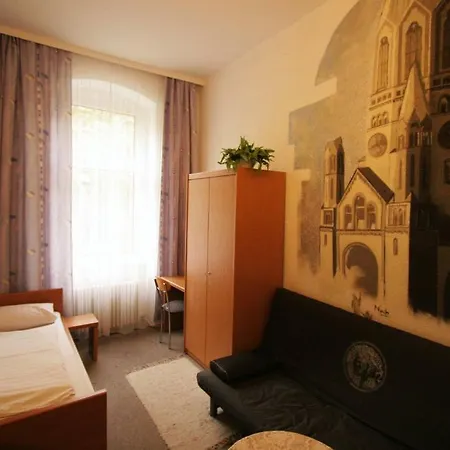 - Am Schloss Bellevue Hotel